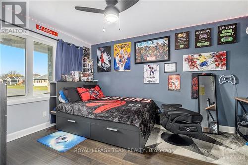 109 James Street, North Dundas, ON - Indoor Photo Showing Bedroom