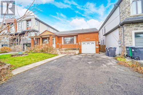 Upper - 1057 Shaw Drive, Mississauga, ON - Outdoor With Facade