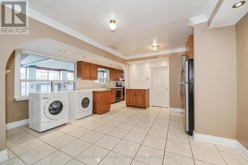 Upper - 1057 Shaw Drive, Mississauga, ON - Indoor Photo Showing Laundry Room