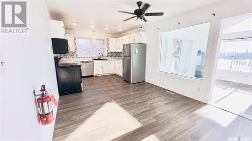 382 Appleby Crescent, Saskatoon, SK - Indoor Photo Showing Kitchen