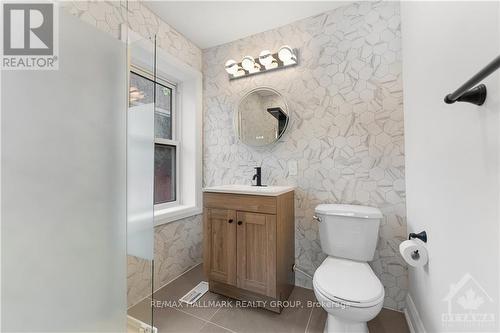 245 John Street N, Arnprior, ON - Indoor Photo Showing Bathroom