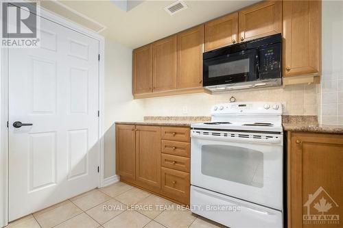 703 - 120 Grant Carman Drive, Ottawa, ON - Indoor Photo Showing Kitchen