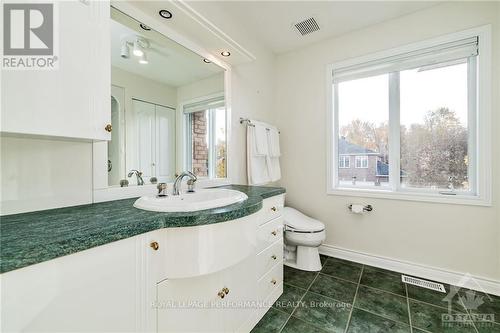 3531 Wyman Crescent, Ottawa, ON - Indoor Photo Showing Bathroom