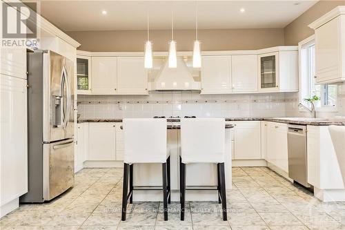 3531 Wyman Crescent, Ottawa, ON - Indoor Photo Showing Kitchen