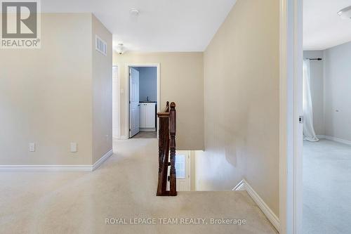 421 Meadowhawk Crescent, Ottawa, ON - Indoor Photo Showing Other Room