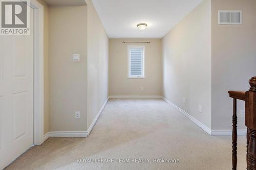 421 Meadowhawk Crescent, Ottawa, ON - Indoor Photo Showing Other Room