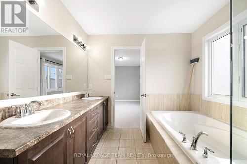 421 Meadowhawk Crescent, Ottawa, ON - Indoor Photo Showing Bathroom