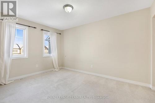 421 Meadowhawk Crescent, Ottawa, ON - Indoor Photo Showing Other Room