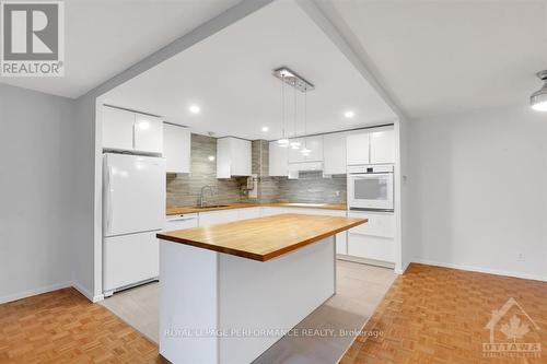 102 - 2951 Riverside Drive, Ottawa, ON - Indoor Photo Showing Kitchen