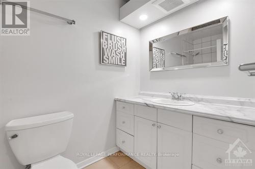 102 - 2951 Riverside Drive, Ottawa, ON - Indoor Photo Showing Bathroom