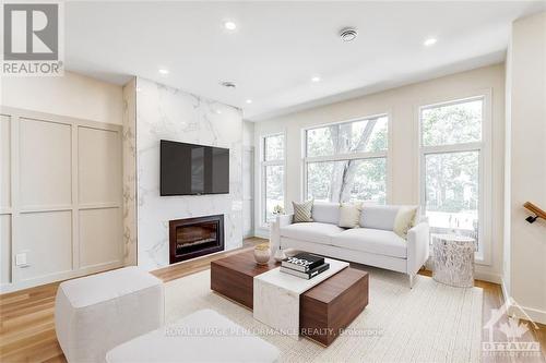 191 Stanley Avenue, Ottawa, ON - Indoor Photo Showing Living Room With Fireplace