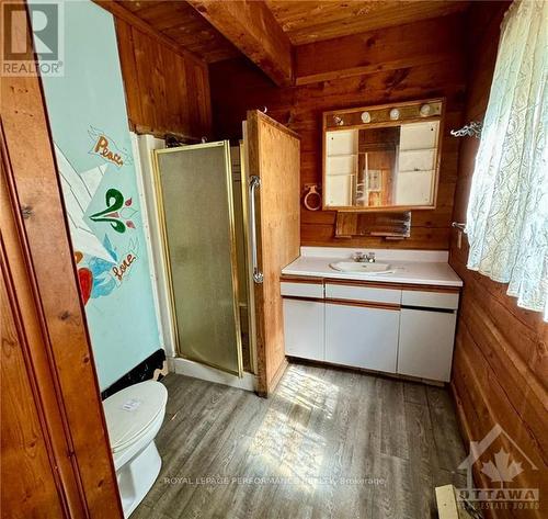 685 Bayview Drive, Ottawa, ON - Indoor Photo Showing Bathroom