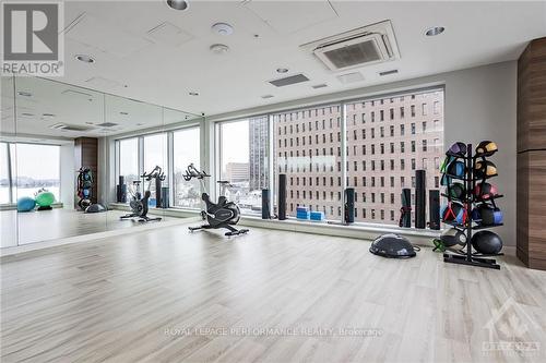 4007 - 805 Carling Avenue, Ottawa, ON - Indoor Photo Showing Gym Room