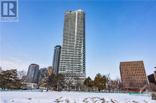 4007 - 805 Carling Avenue, Ottawa, ON - Outdoor With Facade