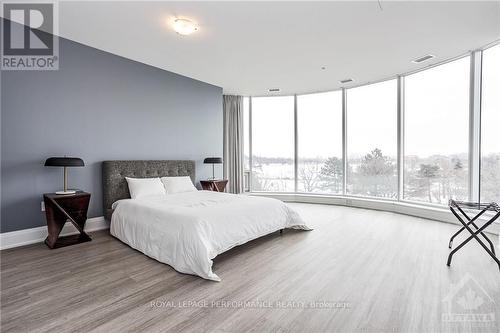 4007 - 805 Carling Avenue, Ottawa, ON - Indoor Photo Showing Bedroom