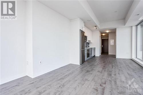 4007 - 805 Carling Avenue, Ottawa, ON - Indoor Photo Showing Other Room