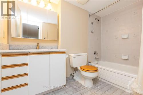 116 - 100 Grant Carman Drive, Ottawa, ON - Indoor Photo Showing Bathroom