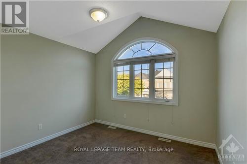 405 Brigatine Avenue, Ottawa, ON - Indoor Photo Showing Other Room