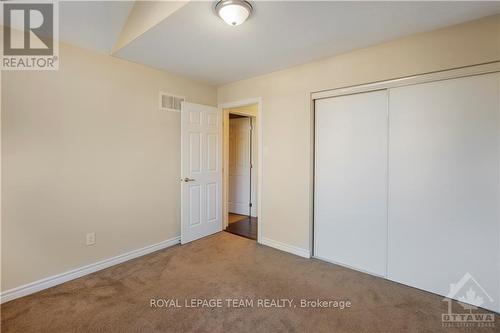 405 Brigatine Avenue, Ottawa, ON - Indoor Photo Showing Other Room