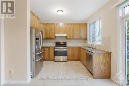 405 Brigatine Avenue, Ottawa, ON - Indoor Photo Showing Kitchen With Stainless Steel Kitchen