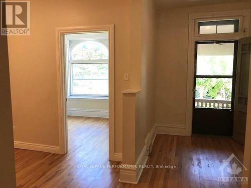 28 Sweetland Avenue, Ottawa, ON - Indoor Photo Showing Other Room