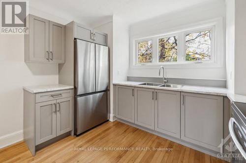 124 Blackburn Avenue, Ottawa, ON - Indoor Photo Showing Kitchen With Double Sink