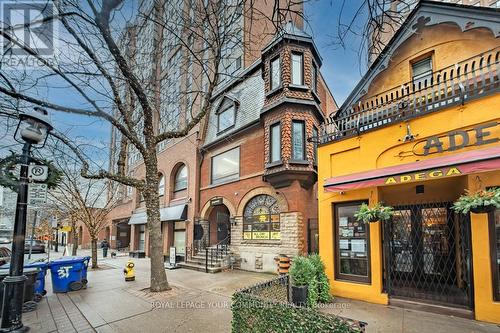 2F - 31 Elm Street, Toronto, ON 