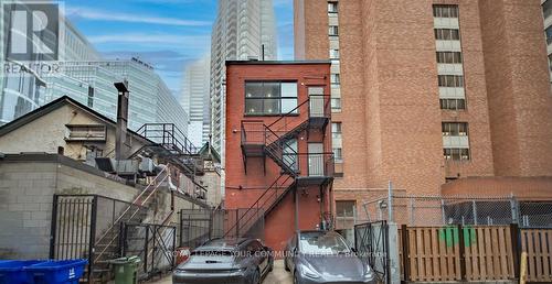 2F - 31 Elm Street, Toronto, ON 