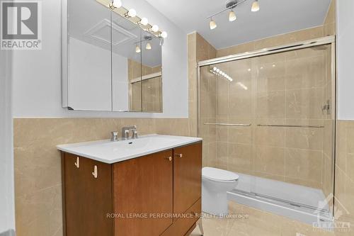 58 Clarey Avenue, Ottawa, ON - Indoor Photo Showing Bathroom