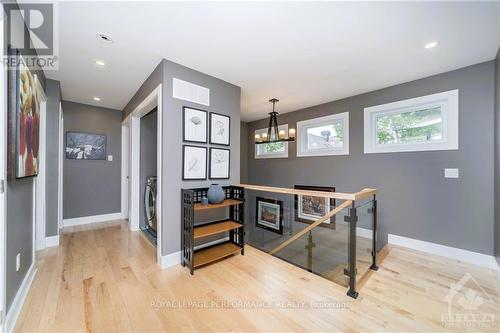 441 Hartleigh Avenue, Ottawa, ON - Indoor Photo Showing Other Room