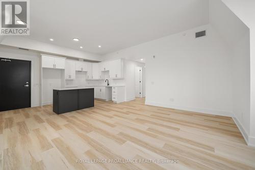 301 - 941 Charles Wilson Parkway, Cobourg, ON - Indoor Photo Showing Kitchen