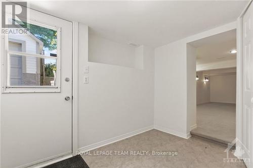 612 Highland Avenue, Ottawa, ON - Indoor Photo Showing Other Room