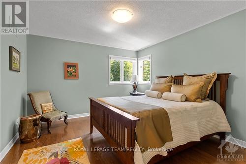 136 Kerscott Heights Way, Ottawa, ON - Indoor Photo Showing Bedroom