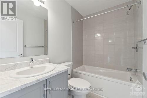 308 Elsie Macgill Walk, Ottawa, ON - Indoor Photo Showing Bathroom