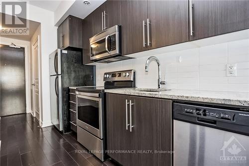 1011 - 238 Besserer Street, Ottawa, ON - Indoor Photo Showing Kitchen With Stainless Steel Kitchen With Upgraded Kitchen