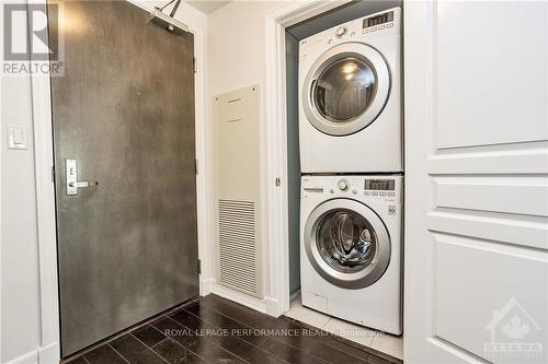 1011 - 238 Besserer Street, Ottawa, ON - Indoor Photo Showing Laundry Room