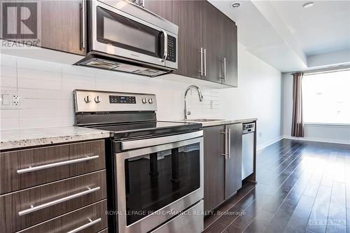 1011 - 238 Besserer Street, Ottawa, ON - Indoor Photo Showing Kitchen With Stainless Steel Kitchen With Upgraded Kitchen