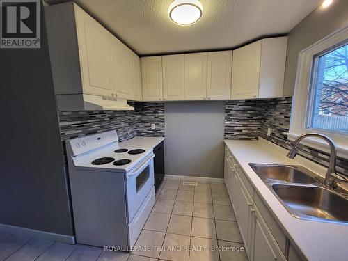 66 - 585 Gainsborough Road, London, ON - Indoor Photo Showing Kitchen With Double Sink