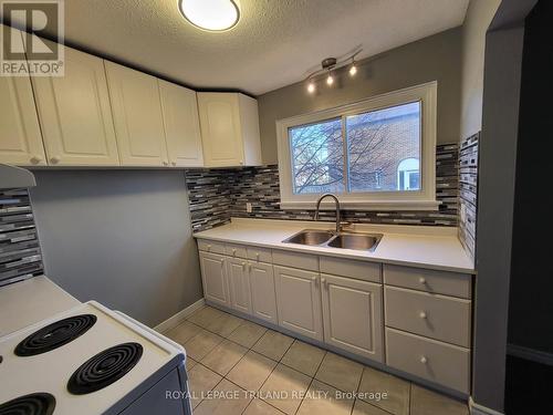 66 - 585 Gainsborough Road, London, ON - Indoor Photo Showing Kitchen With Double Sink