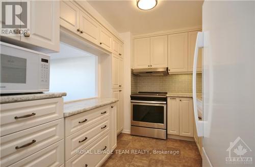 1012 - 1171 Ambleside Drive, Ottawa, ON - Indoor Photo Showing Kitchen