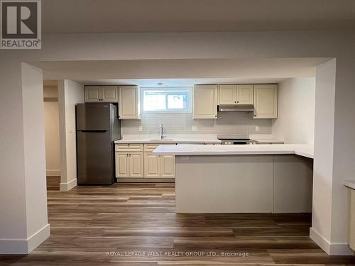 Lower - 51 Fairlin Drive, Toronto, ON - Indoor Photo Showing Kitchen