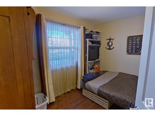 2341 Aspen Tr, Sherwood Park, AB - Indoor Photo Showing Bedroom