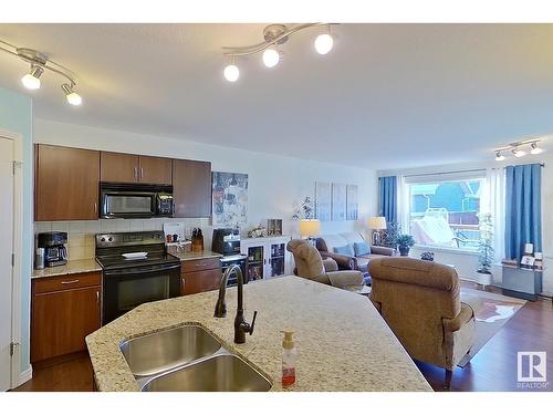 2341 Aspen Tr, Sherwood Park, AB - Indoor Photo Showing Kitchen With Double Sink