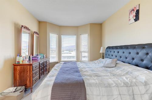 805-1947 Underhill Street, Kelowna, BC - Indoor Photo Showing Bedroom