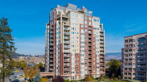 805-1947 Underhill Street, Kelowna, BC - Outdoor With Facade