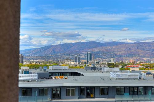 805-1947 Underhill Street, Kelowna, BC - Outdoor With View