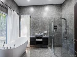 Ensuite bathroom - 