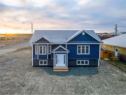 16 Briggs Street  Gander, NL A1V 0E3