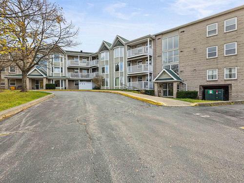 109 87 Kearney Lake Road, Halifax, NS 