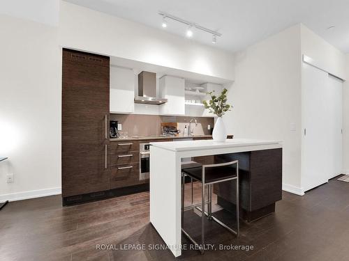 1044-1030 King St W, Toronto, ON - Indoor Photo Showing Kitchen